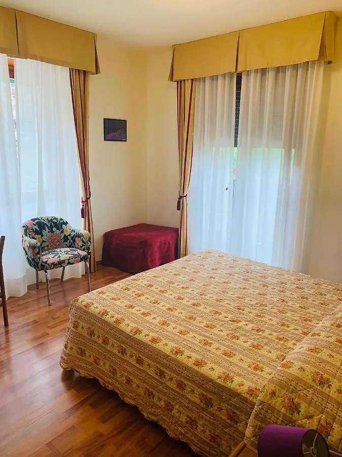 Hotel Genzianella Chiesa in Valmalenco 3*,  Italy